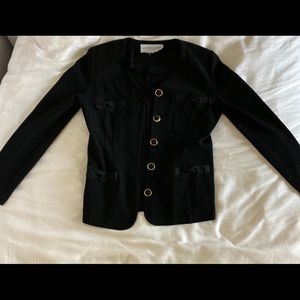 Adrienne Vittadini women’s jacket in size 6!